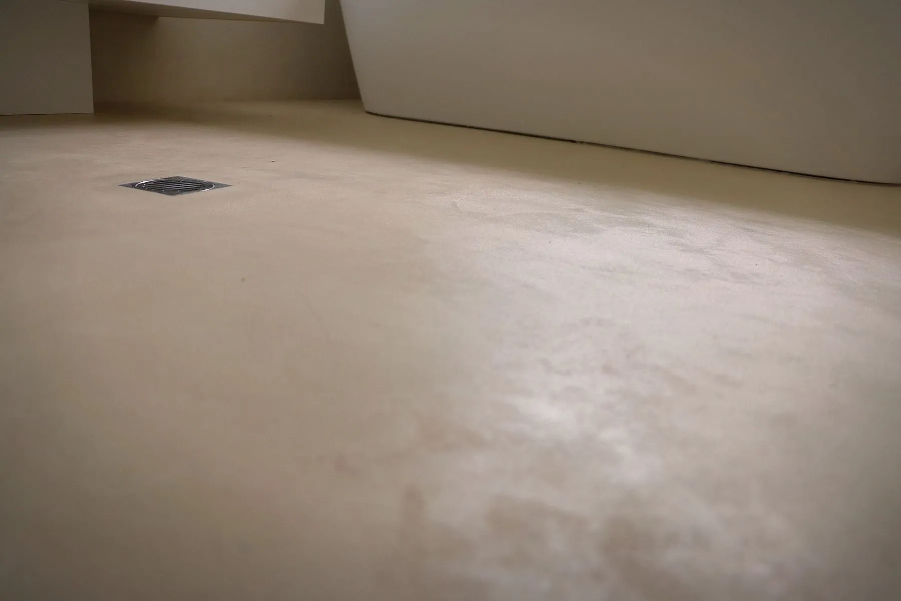 A microcement interior, Doonan — Client interior